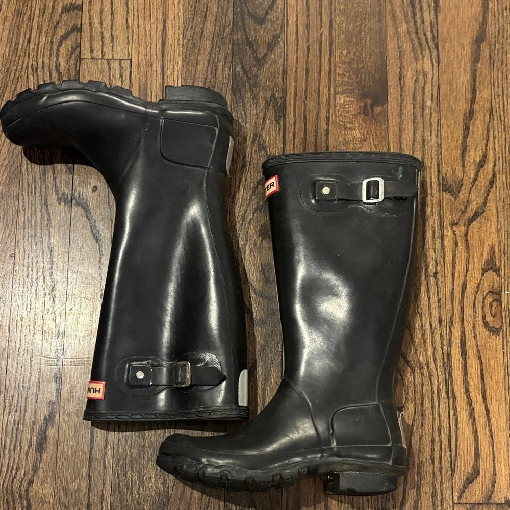 Hunter original Black Gloss Knee-High Rain Boots with Buckle size 4M/5F